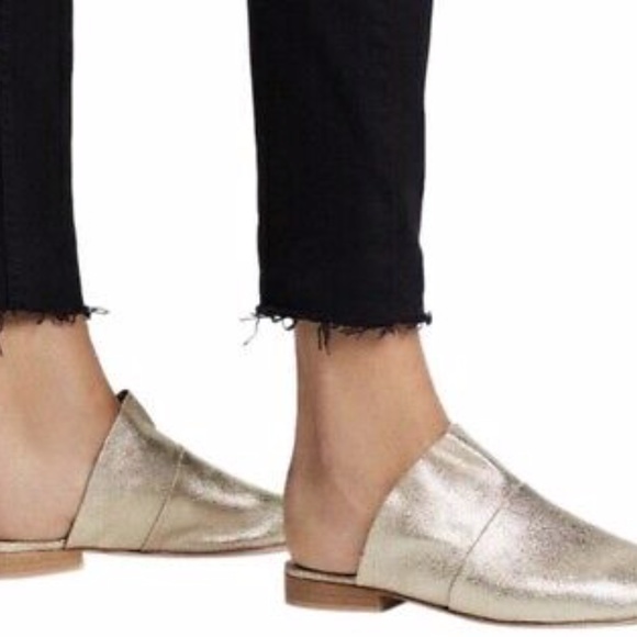 NWOT-FREE PEOPLE SIENNA GOLD MULE - Picture 3 of 4